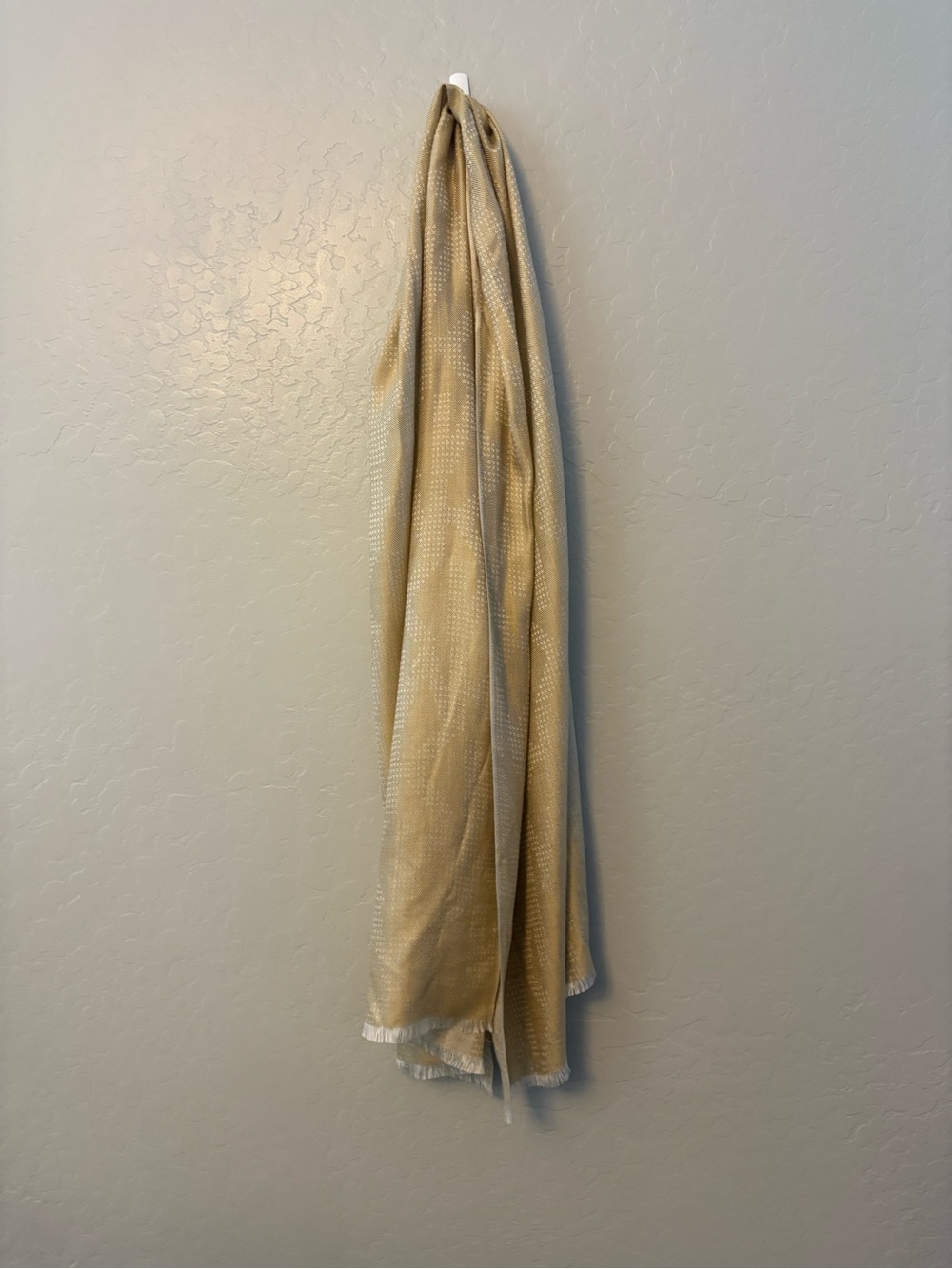 Michael Michael Kors cream and champagne gold colored scarf